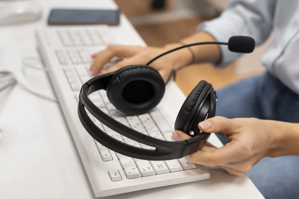 The Truth Behind Call Center Doctors’ Shiny Social Media Ads hero image